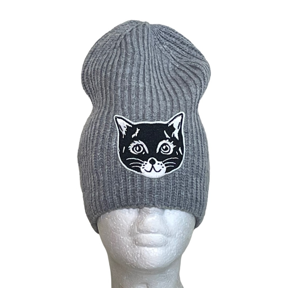 NWOT Gap Cat Graphic Patch Ribbed Beanie Winter Hat Grey Unisex